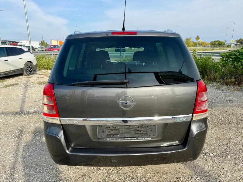 Opel Zafira 1.7CDTI, снимка 4 - Автомобили и джипове - 52041361