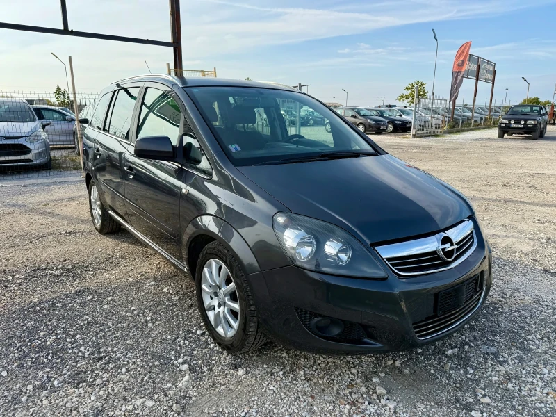 Opel Zafira 1.7CDTI, снимка 3 - Автомобили и джипове - 52041361