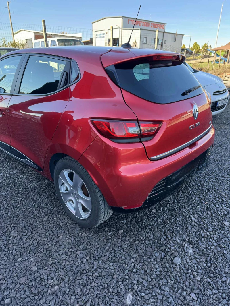 Renault Clio, снимка 6 - Автомобили и джипове - 52311959