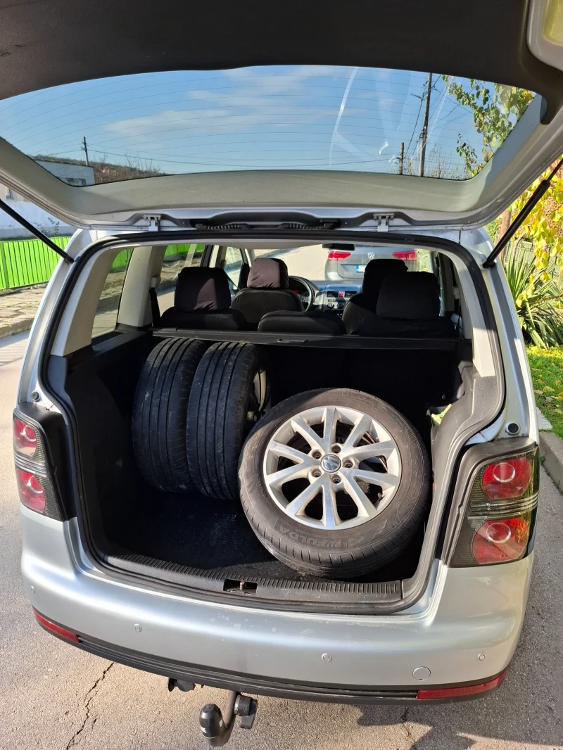 VW Touran, снимка 5 - Автомобили и джипове - 52504948