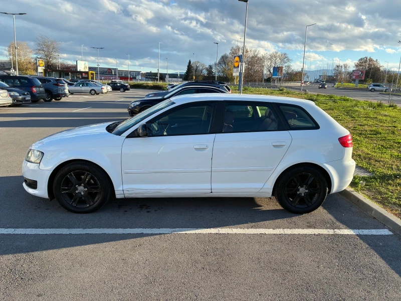 Audi A3 TDI FACELIFT РЕГИСТРИРАНА ОБСЛУЖЕНА ТОП, снимка 2 - Автомобили и джипове - 52981591