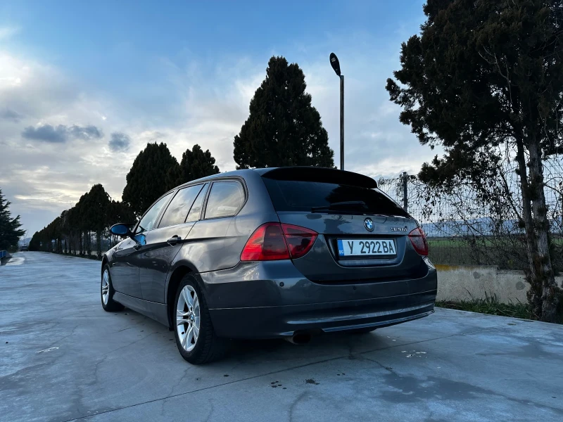 BMW 320 АВТОМАТ/ТЕМПОМАТ/ПАРКТРОНИК, снимка 5 - Автомобили и джипове - 53329031