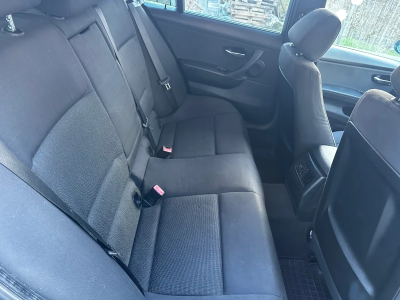BMW 320 АВТОМАТ/ТЕМПОМАТ/ПАРКТРОНИК, снимка 12 - Автомобили и джипове - 53329031
