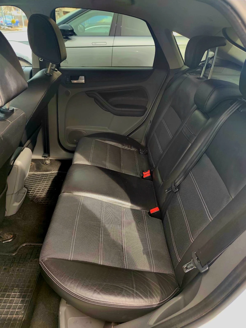 Ford Focus TITANIUM 2.0 TDCI 136 h.p, снимка 12 - Автомобили и джипове - 53599640