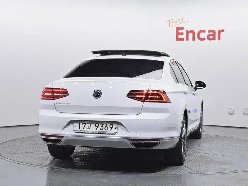 VW Passat  2.0 Tdi Prestige, снимка 4 - Автомобили и джипове - 55923086