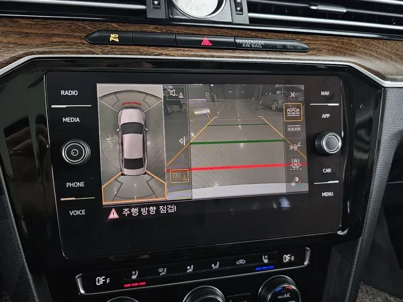 VW Passat  2.0 Tdi Prestige, снимка 17 - Автомобили и джипове - 55923086