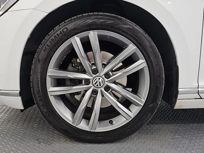 VW Passat  2.0 Tdi Prestige, снимка 5 - Автомобили и джипове - 55923086