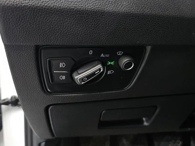 VW Passat  2.0 Tdi Prestige, снимка 14 - Автомобили и джипове - 55923086
