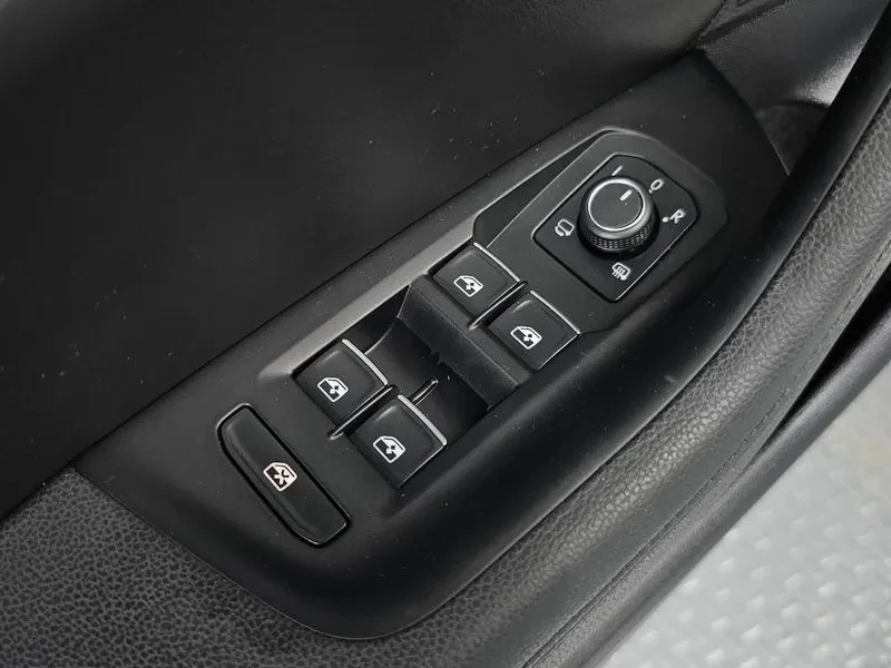 VW Passat  2.0 Tdi Prestige, снимка 13 - Автомобили и джипове - 55923086