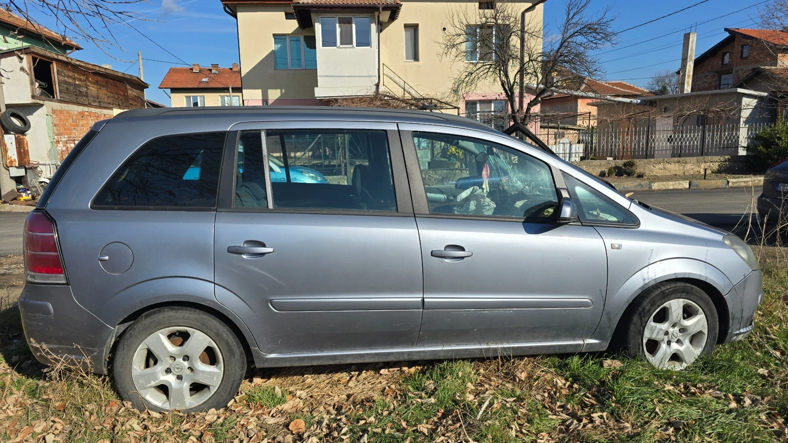 Opel Zafira 1.9CDTi 6ск - изображение 4