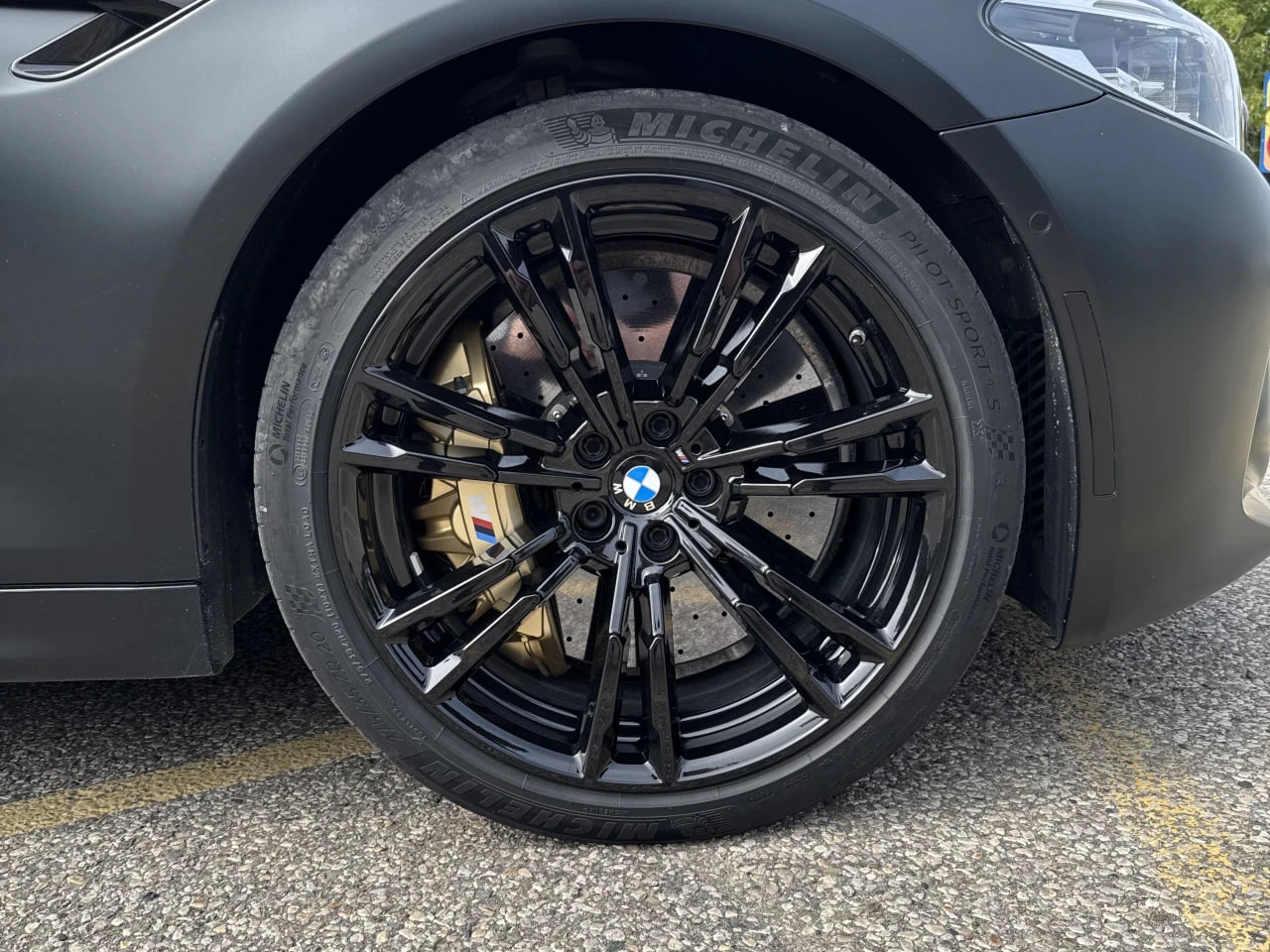 BMW M5 * CARFAX * АВТО КРЕДИТ * ЦЕНА ДО БГ! - изображение 6