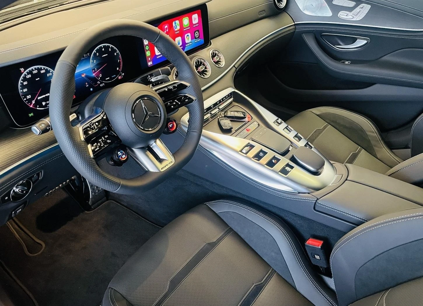 Mercedes-Benz AMG GT 43/4MATIC+ /BURMEST/NIGHT/360/ACTIVE RIDE/DISTRONI - изображение 9