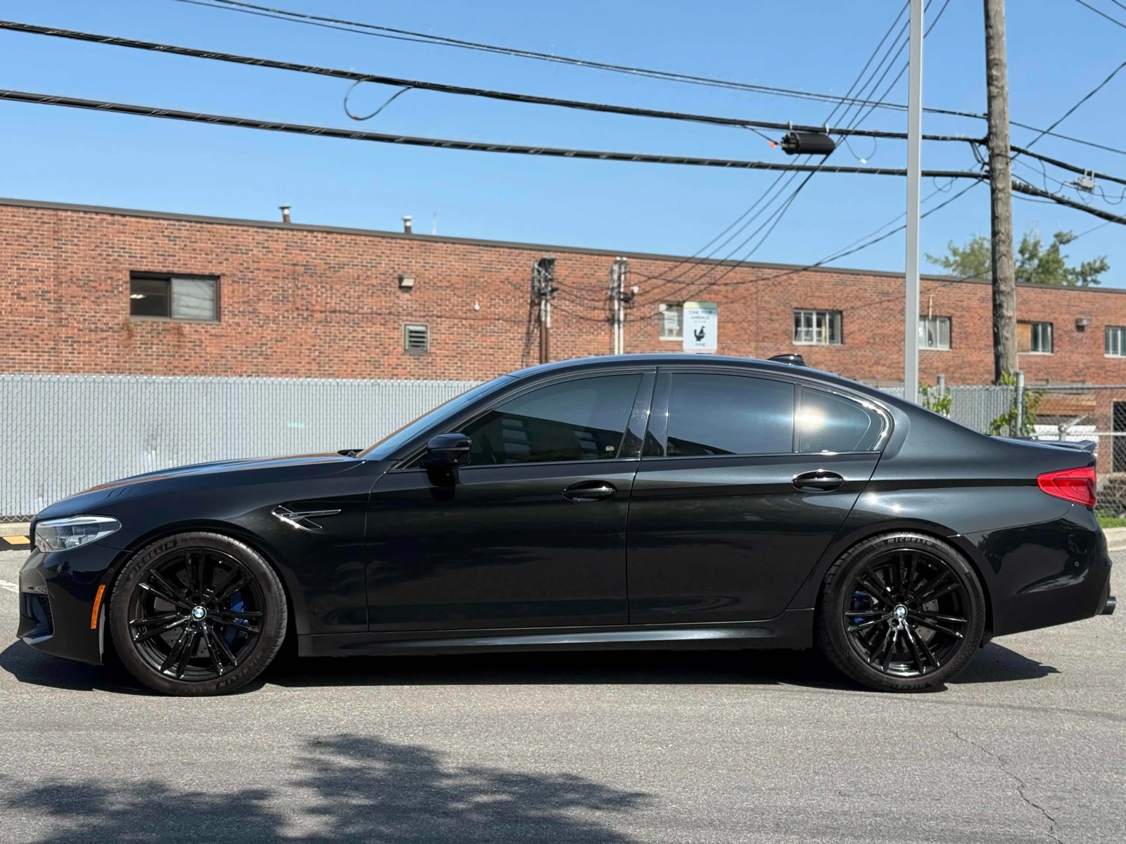 BMW M5 CARFAX * * АВТО КРЕДИТ * *  - изображение 3