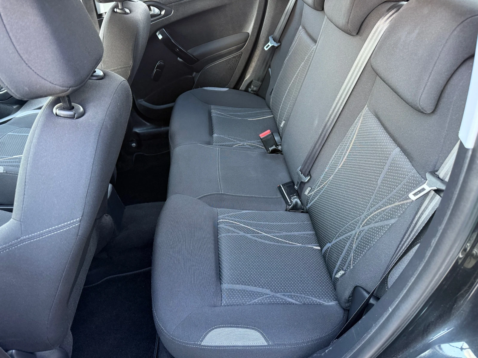 Peugeot 208 1.4hdi 68h.p/KLIMA - изображение 9