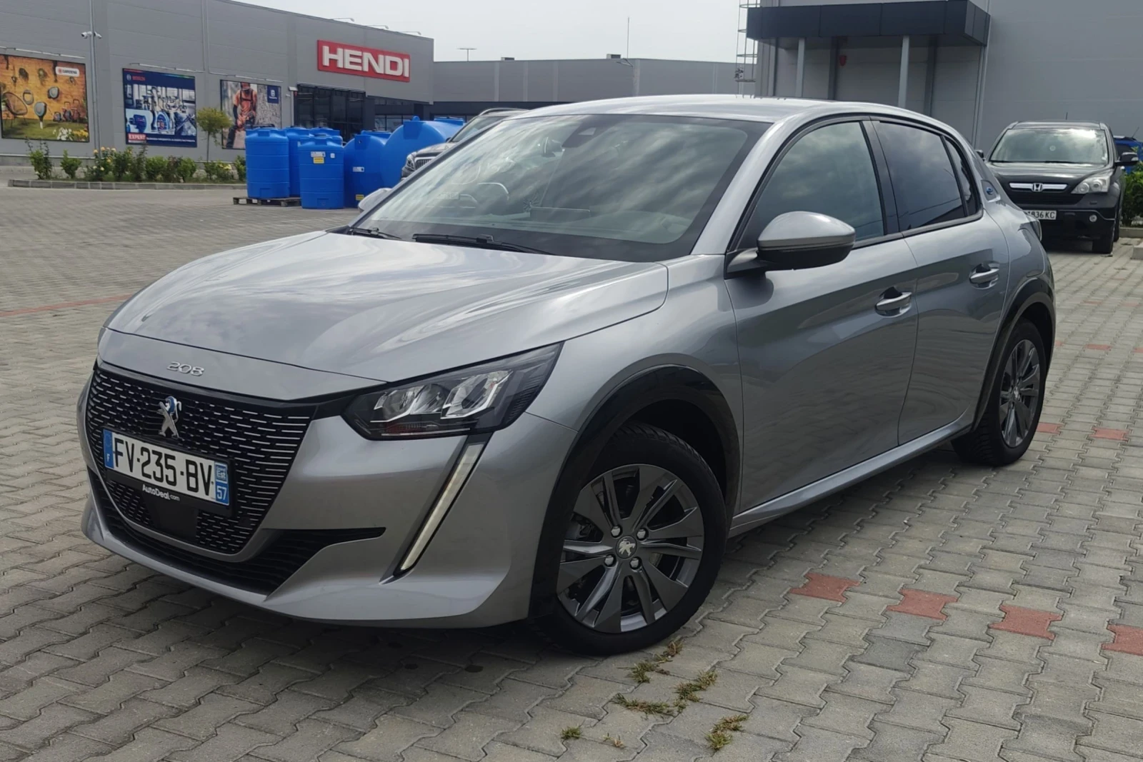 Peugeot 208 EV/Allure/136hp/50kwh/360 cam/SOH 97%/CarVertical - изображение 3