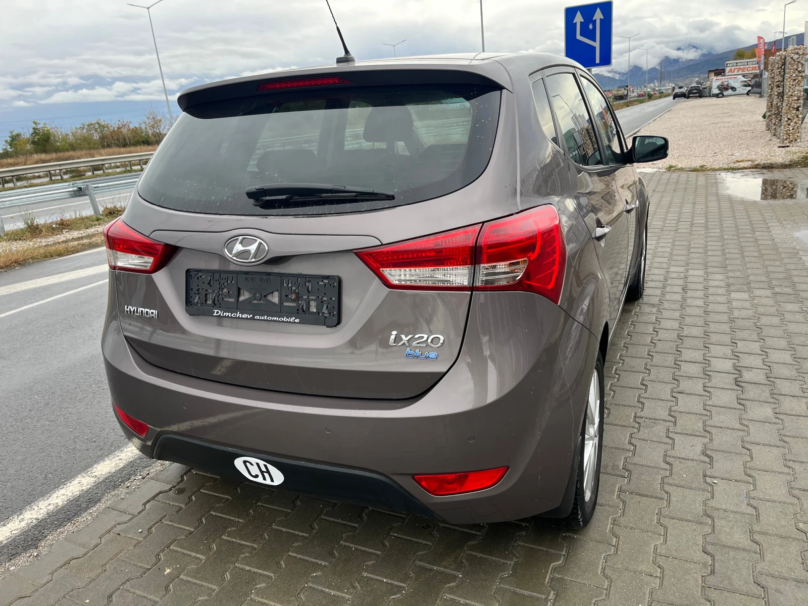 Hyundai Ix20 1.6 i - изображение 6