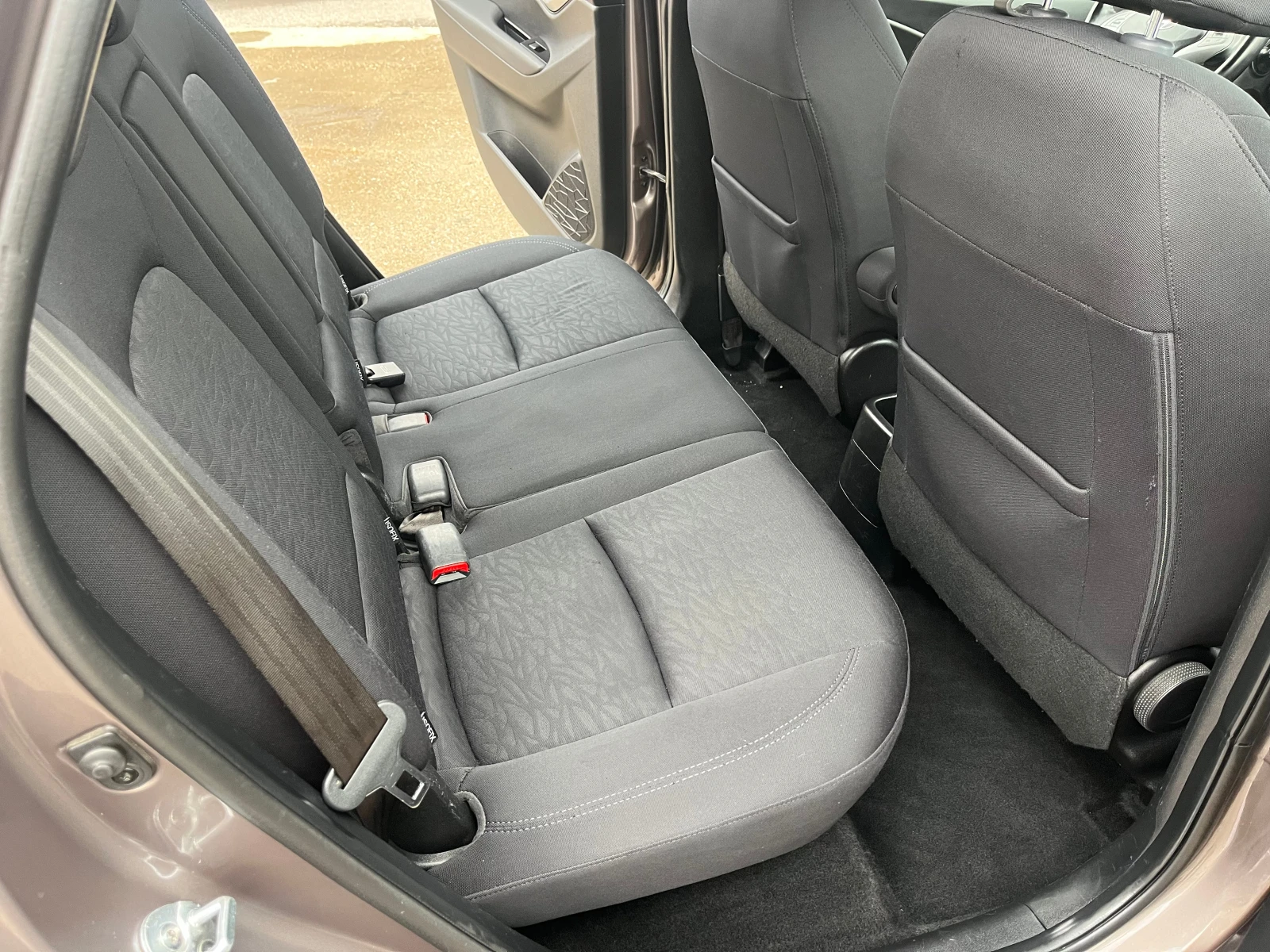 Hyundai Ix20 1.6 i - изображение 9