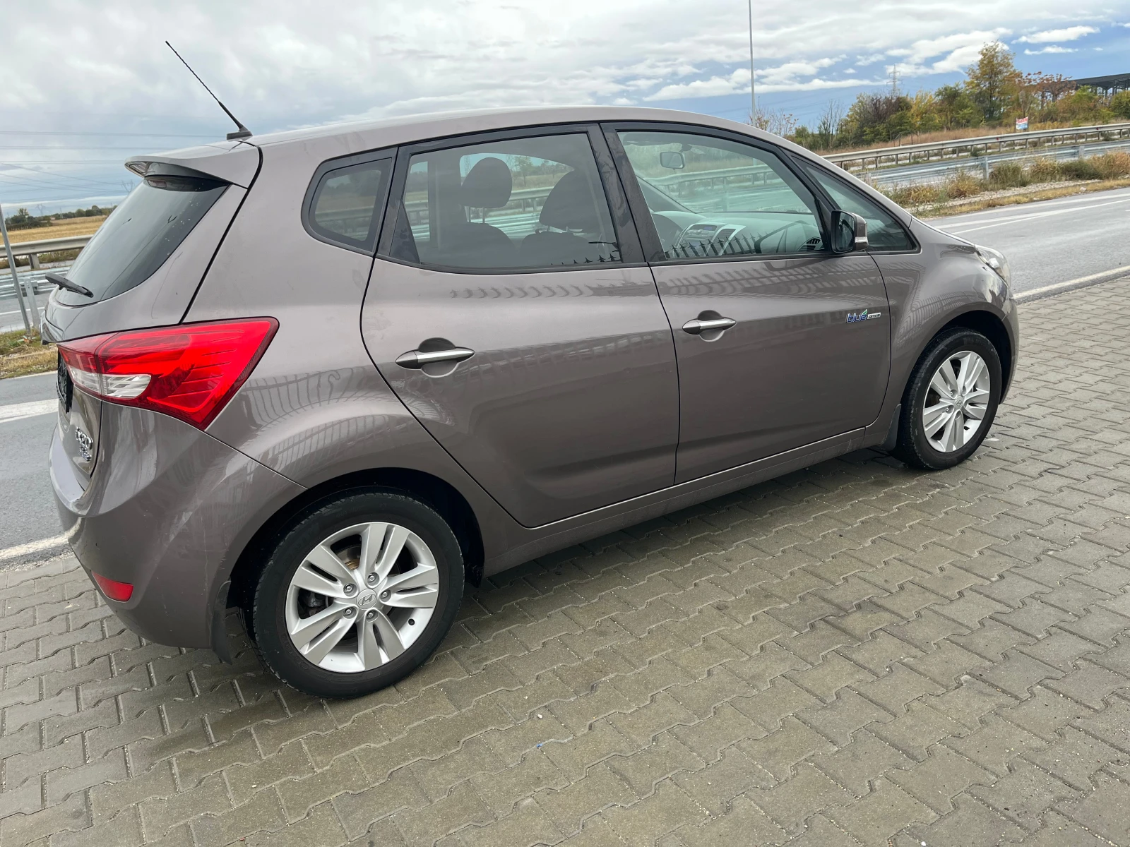 Hyundai Ix20 1.6 i - изображение 4