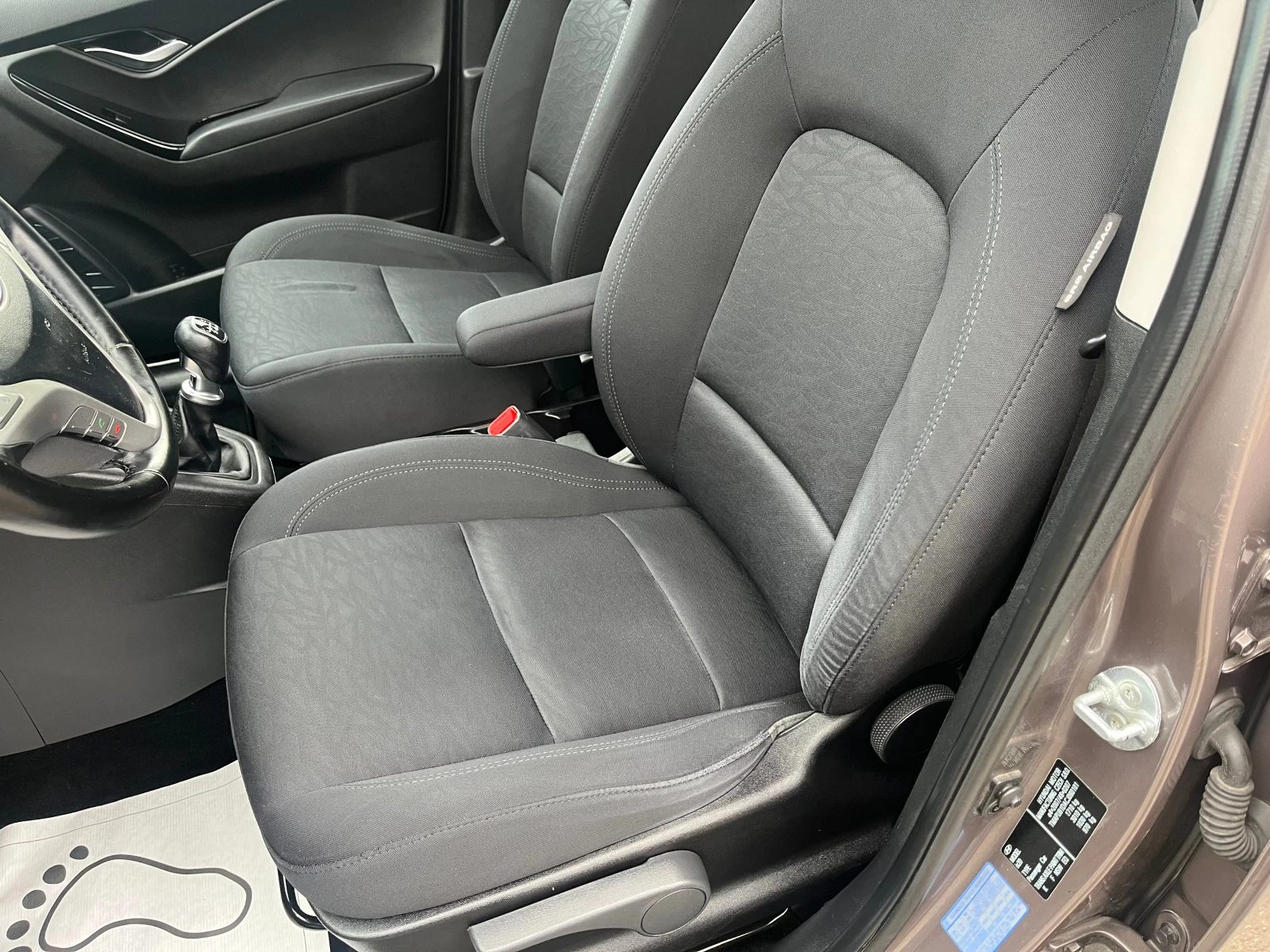 Hyundai Ix20 1.6 i - изображение 7