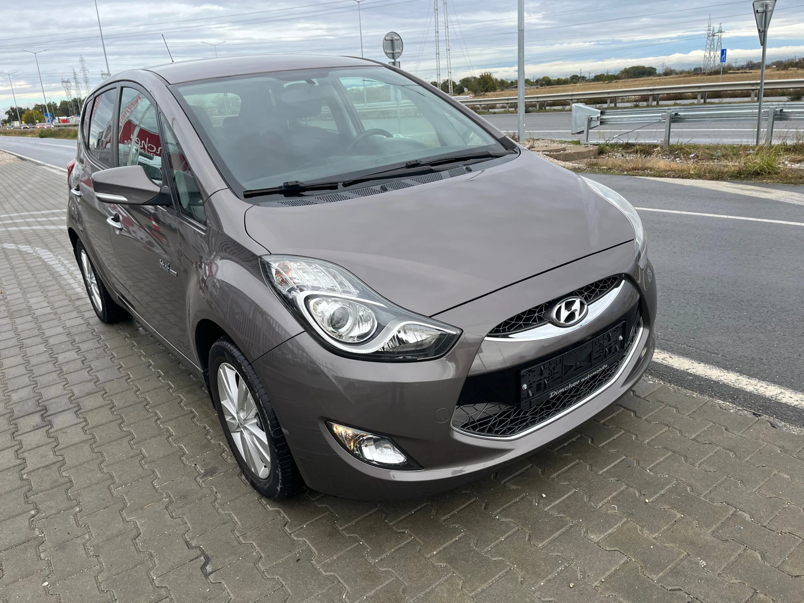 Hyundai Ix20 1.6 i - изображение 2