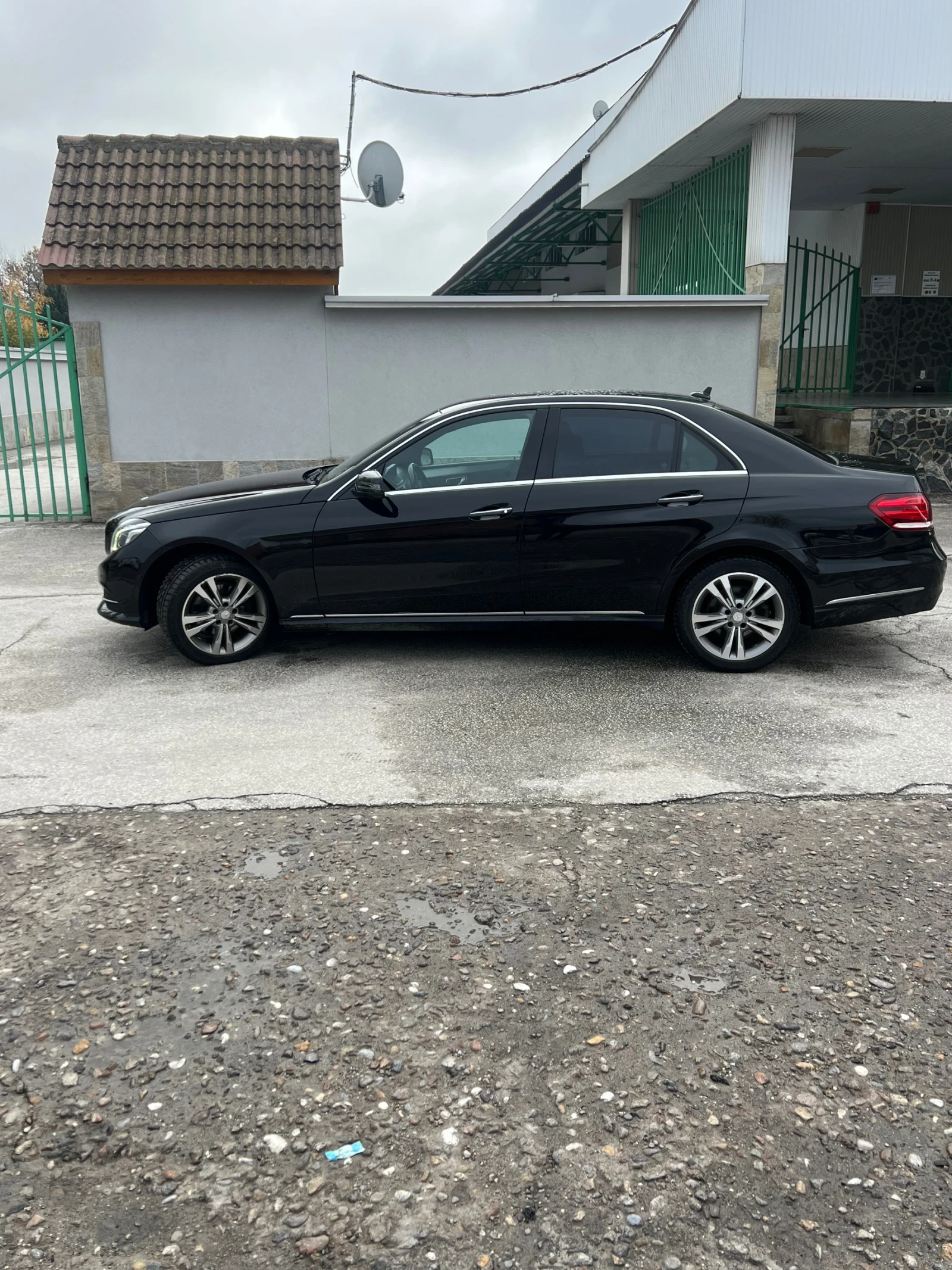 Mercedes-Benz E 300 3.5 L | Mobile.bg   12