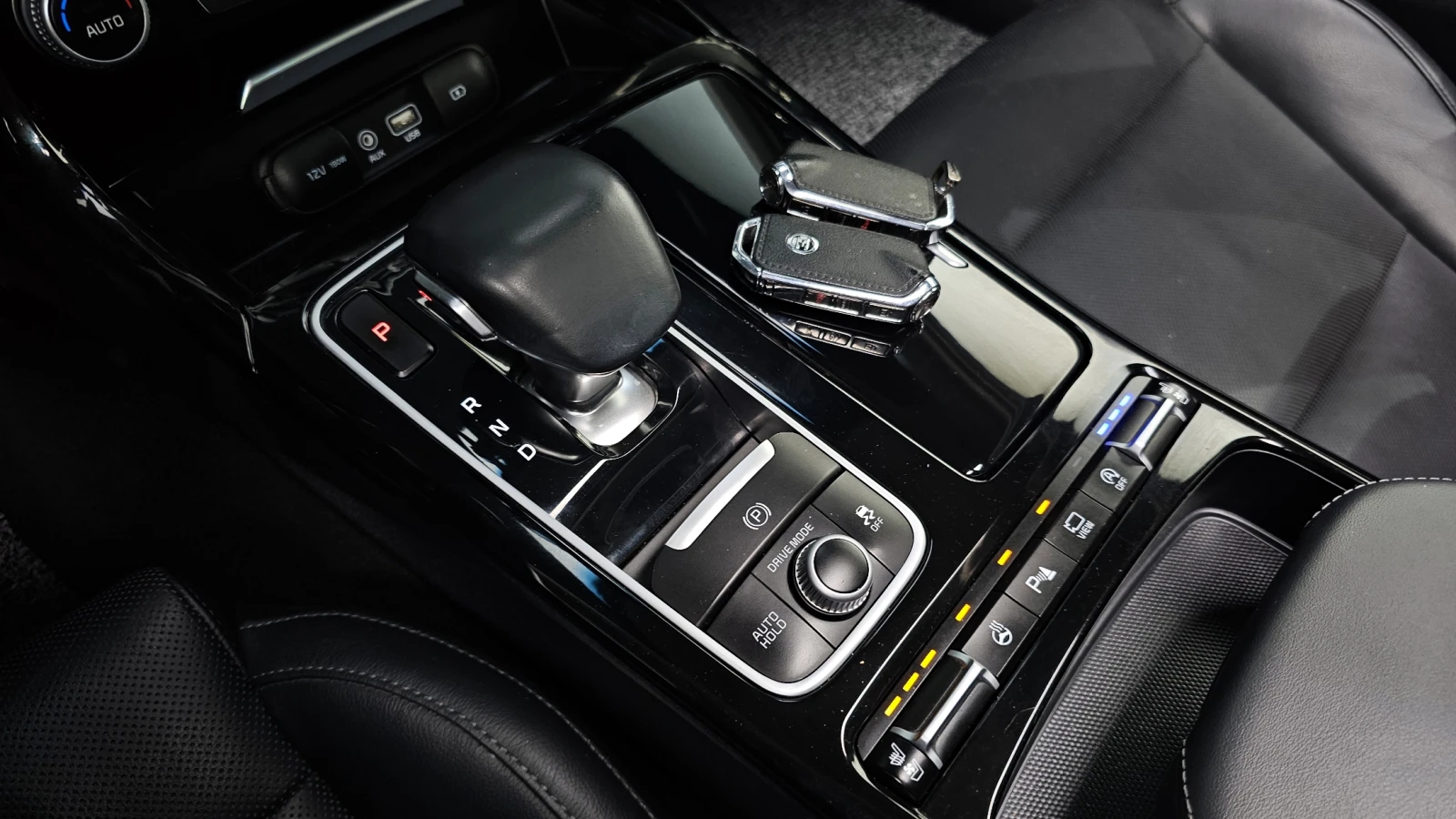 Kia Stinger 2.0T 2WD PLATINUM - изображение 8