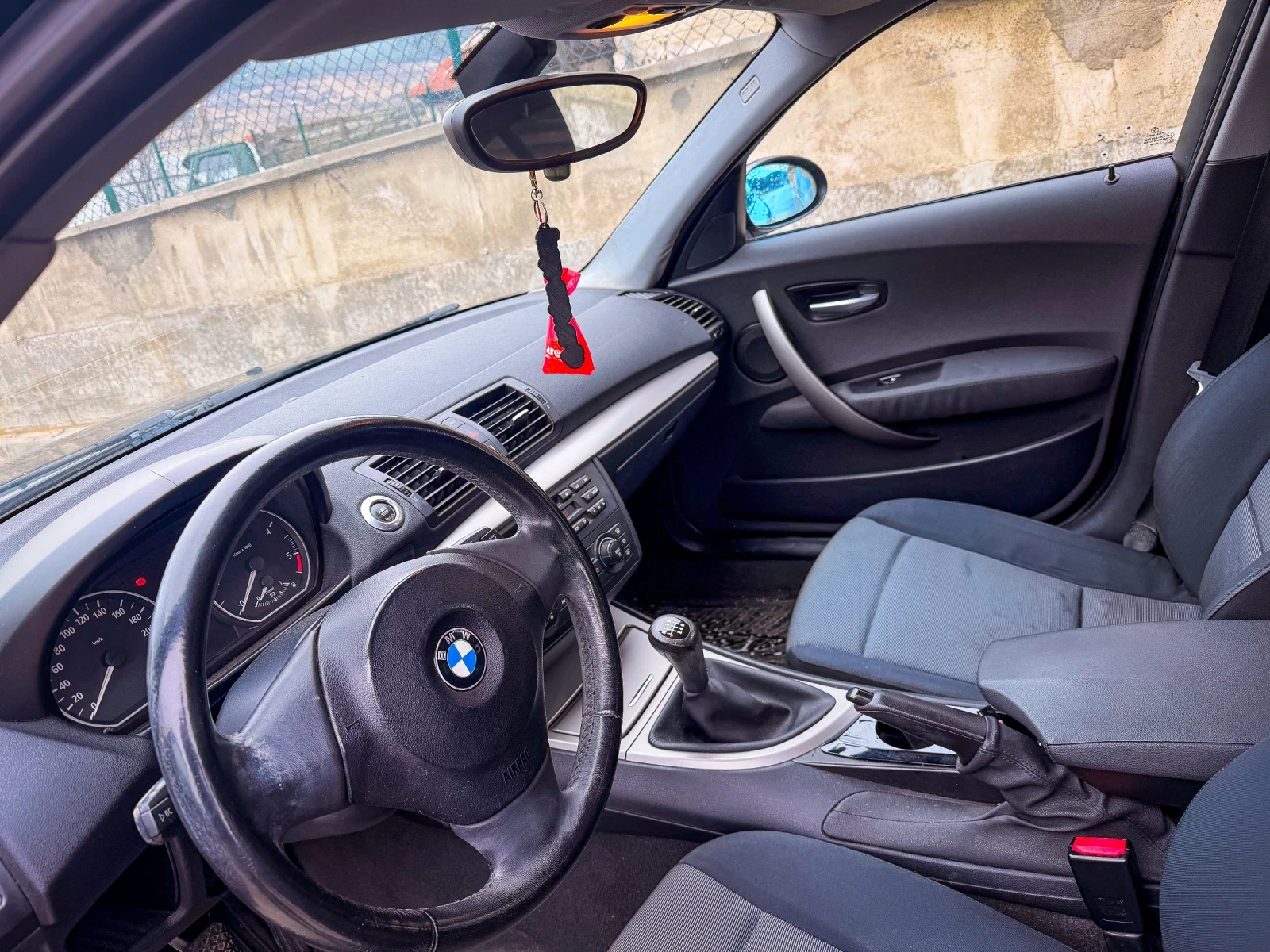 BMW 120  - изображение 6