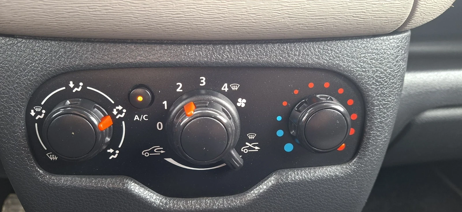 Dacia Dokker 1, 6 ���/������ | Mobile.bg � ����������� 12