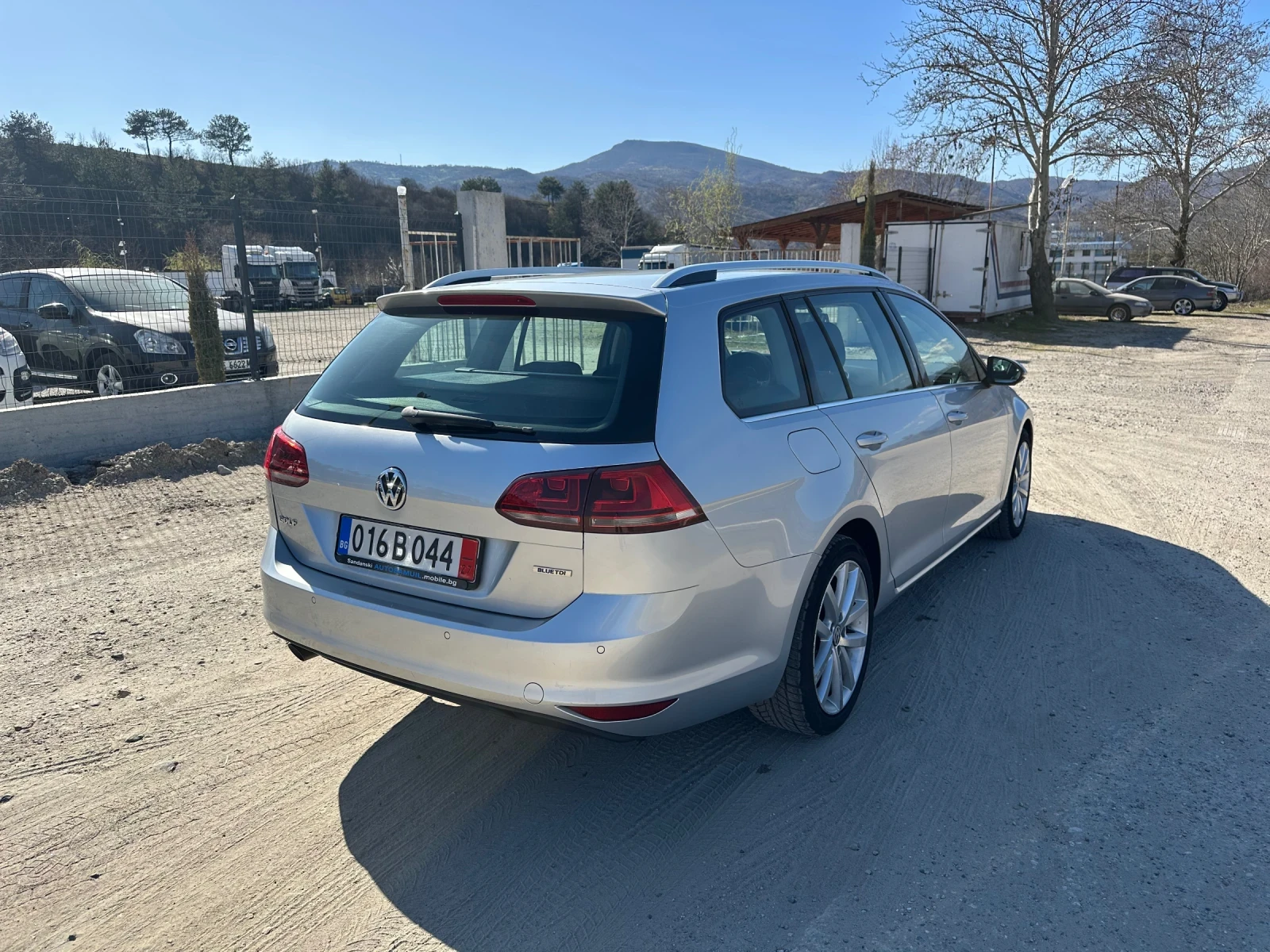 VW Golf 1.6TDI Highline 110ps EURO6B, снимка 7 - Автомобили и джипове - 53800880