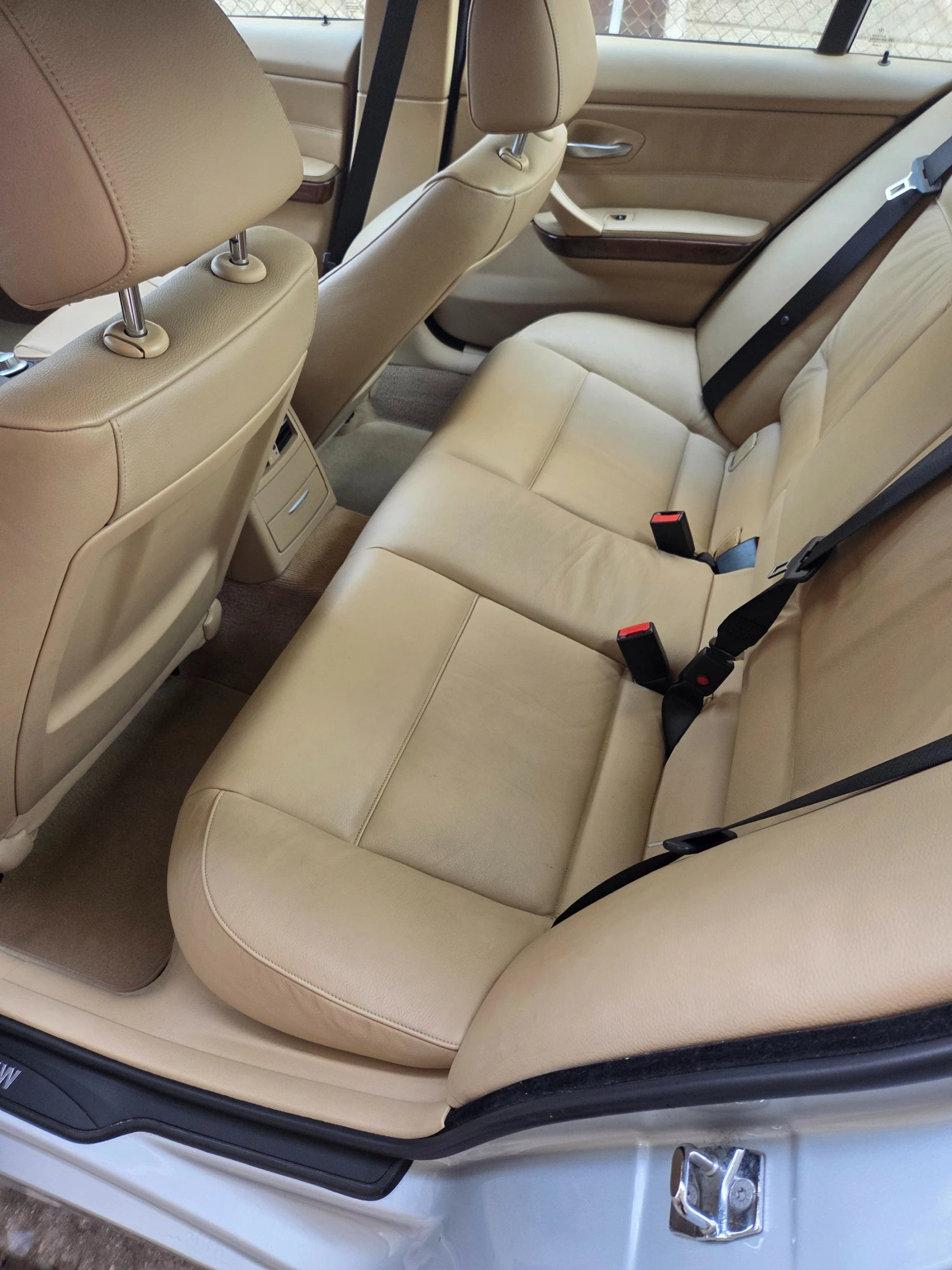 BMW 320 d 163 NAVI, снимка 9 - Автомобили и джипове - 53878307