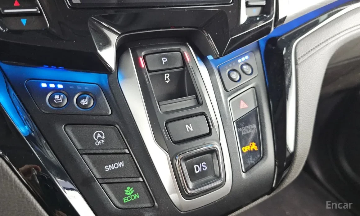 Honda Odyssey DISTRONIC / ОБДУХВАНЕ / ПОДГРЕВИ / ШИБИДАХ / TV, снимка 13 - Автомобили и джипове - 54008128