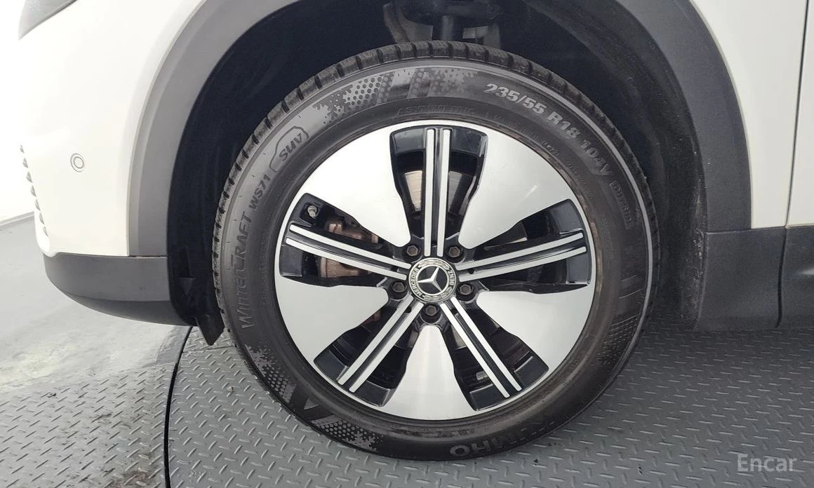 Mercedes-Benz EQB * EQB300* 4MATIC* КОЖА* ПОДГРЕВ* ПАНОРАМА* KEYLESS, снимка 5 - Автомобили и джипове - 54060752