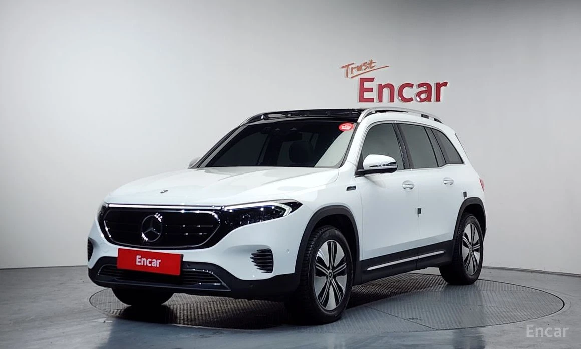 Mercedes-Benz EQB * EQB300* 4MATIC* КОЖА* ПОДГРЕВ* ПАНОРАМА* KEYLESS | Auto.bg — изображение 1