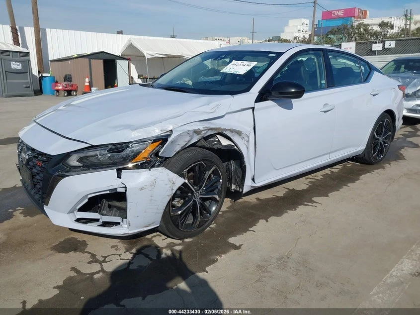 Nissan Altima 2.5L I-4 DI, DOHC, VVT, 188HP Front Wheel Drive | Mobile.bg � ����������� 2