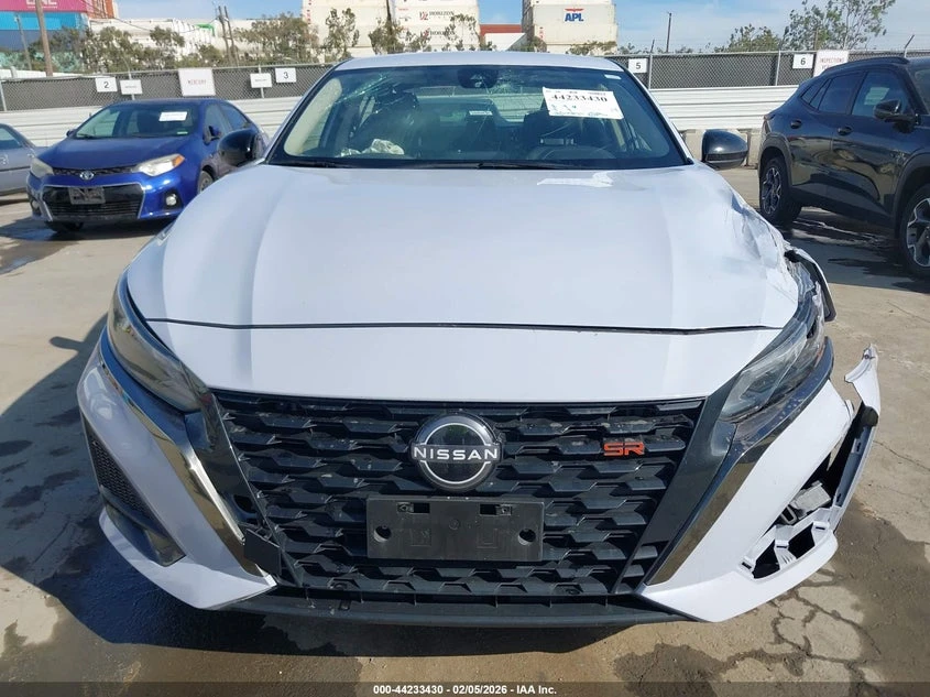 Nissan Altima 2.5L I-4 DI, DOHC, VVT, 188HP Front Wheel Drive | Mobile.bg � ����������� 12