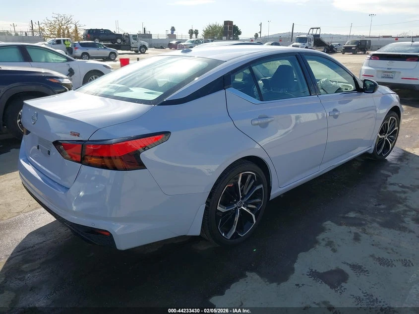 Nissan Altima 2.5L I-4 DI, DOHC, VVT, 188HP Front Wheel Drive | Mobile.bg � ����������� 4