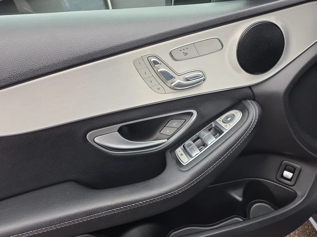 Mercedes-Benz C 300 * АвтоКредит * (ЦЕНА ДО БГ), снимка 9 - Автомобили и джипове - 54139177