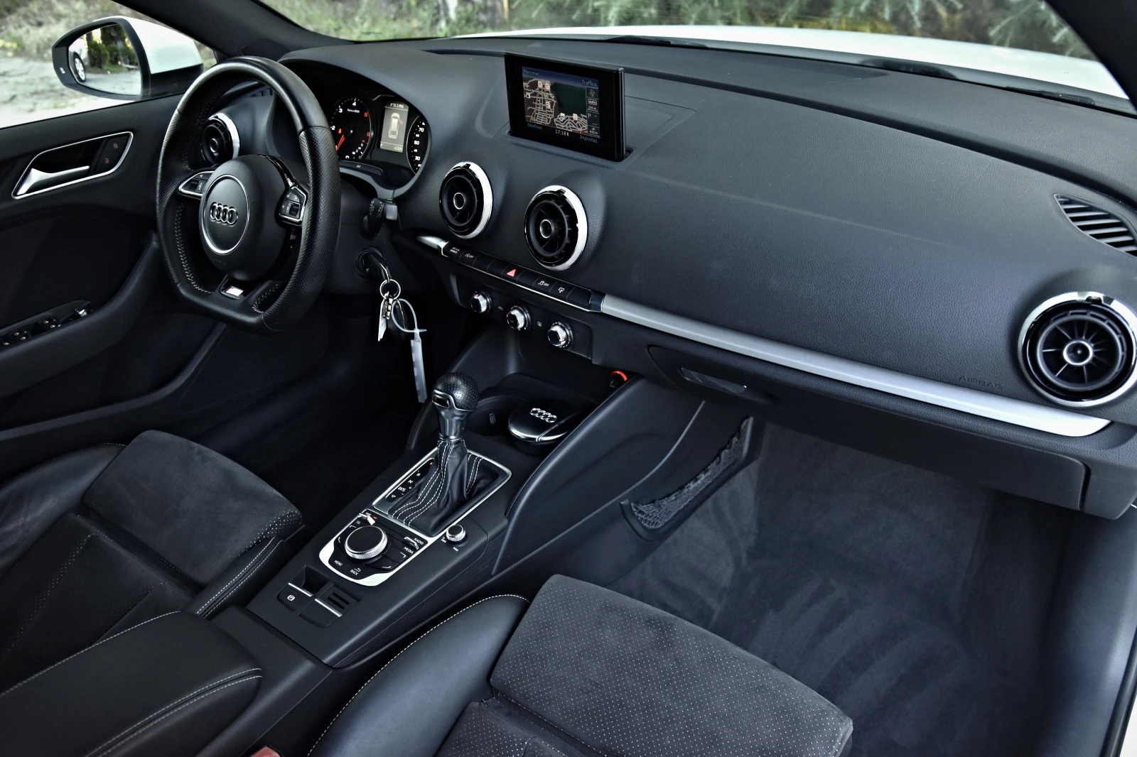 Audi A3 2.0  S-LINE PLUS , снимка 10 - Автомобили и джипове - 54140986