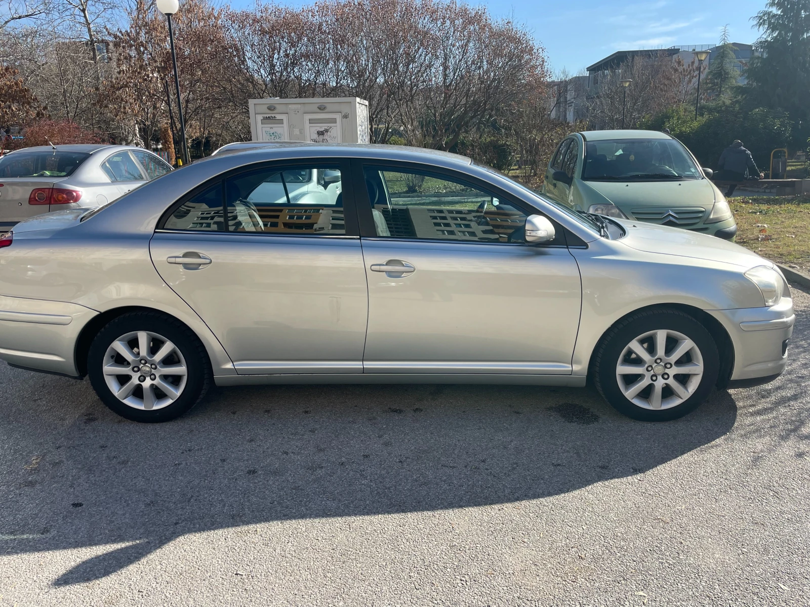 Toyota Avensis 1.8, снимка 2 - Автомобили и джипове - 55885728
