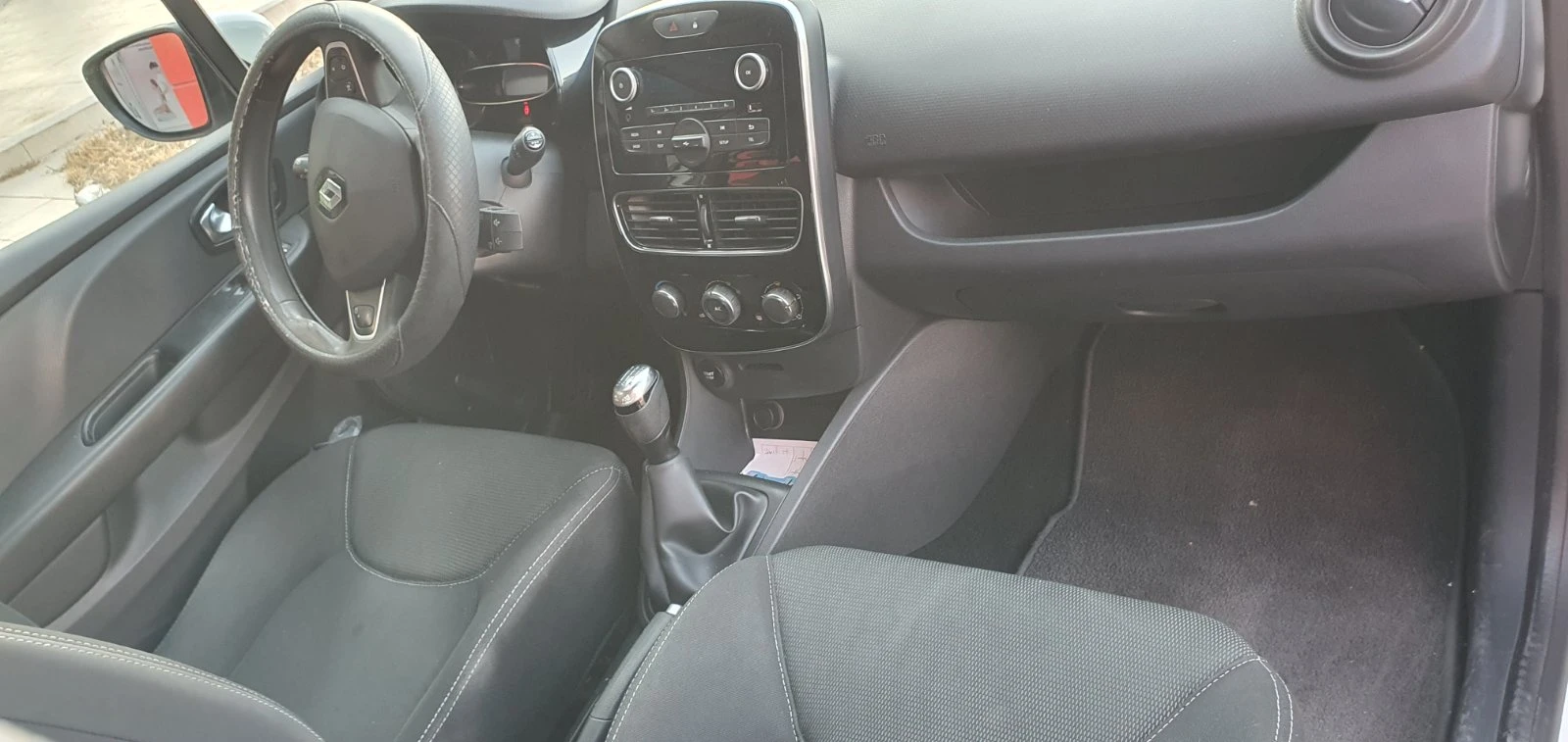 Renault Clio, снимка 5 - Автомобили и джипове - 56130790