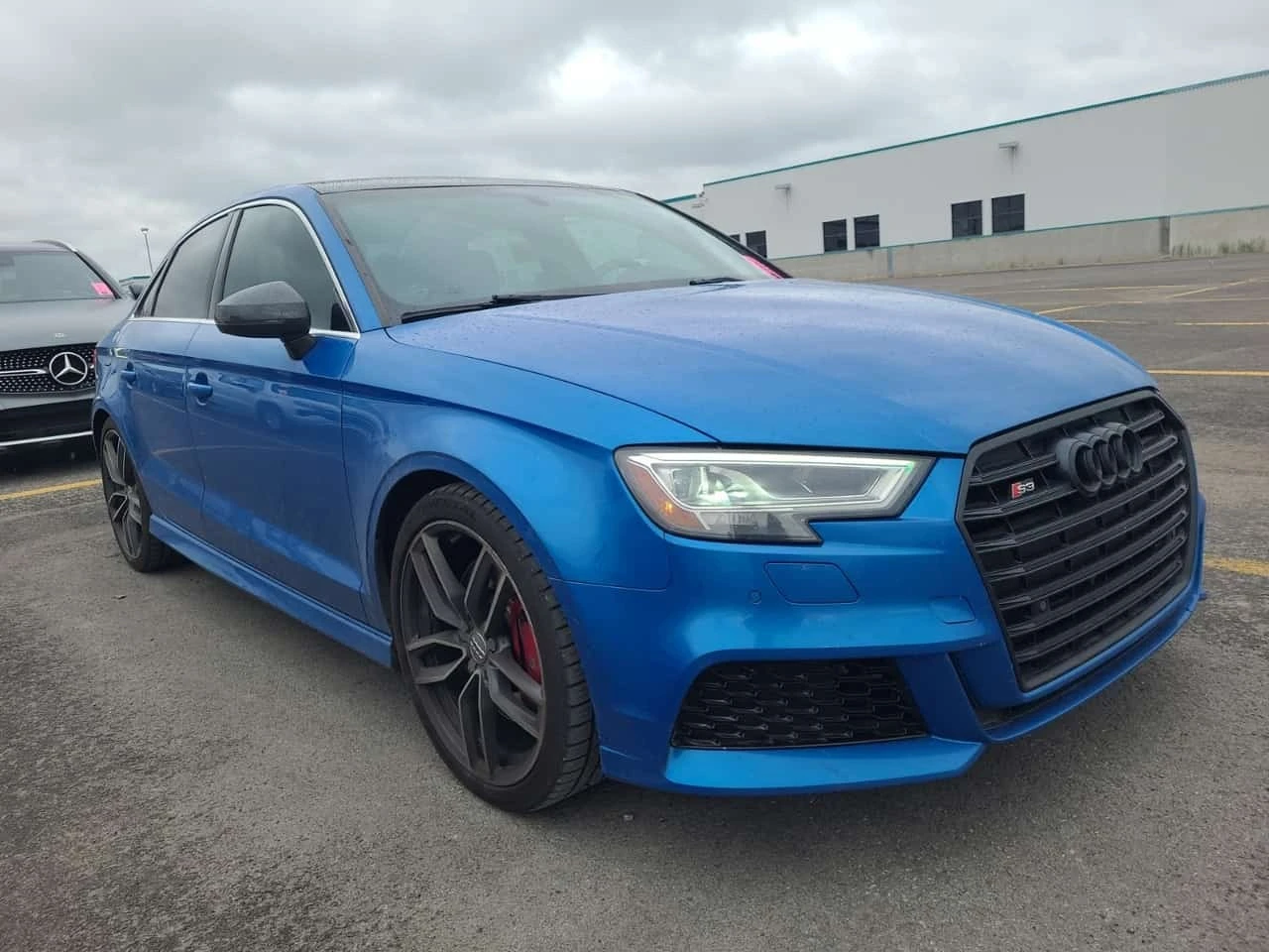 Audi S3 * Progressiv * АВТОКРЕДИТ БЕЗ ПЪРВОНАЧАЛНА ВНОСКА, снимка 2 - Автомобили и джипове - 56267848