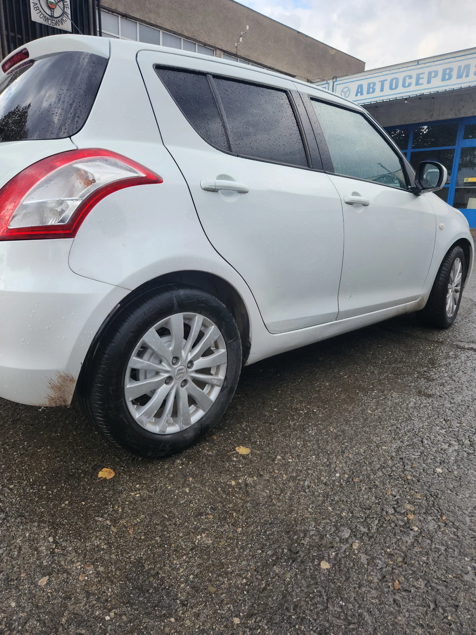 Suzuki Swift, снимка 4 - Автомобили и джипове - 56659682