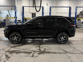 Jeep Grand cherokee Summit Reserve * 4xe * CARFAX * АВТО КРЕДИТ * , снимка 3