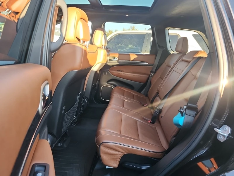 Jeep Grand cherokee Summit* Пано* Камера* Подгрев* H/K музика, снимка 14 - Автомобили и джипове - 52317590