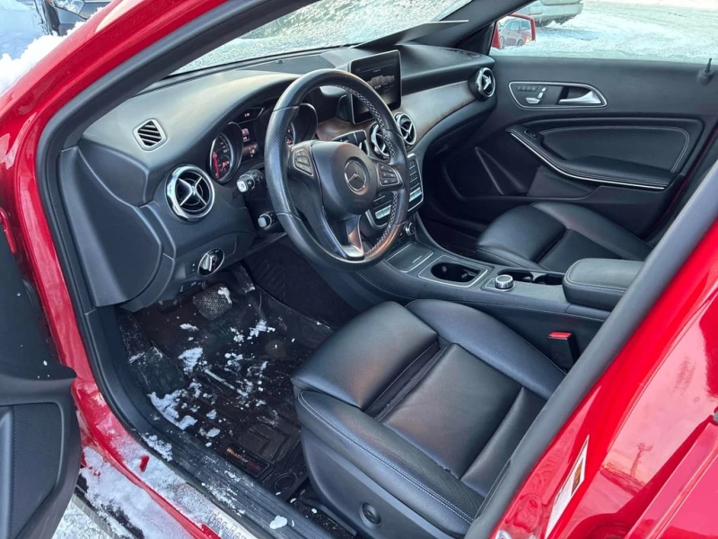 Mercedes-Benz GLA * 250 * CARFAX * ФИНАНСИРАНЕ* , снимка 5 - Автомобили и джипове - 52820032
