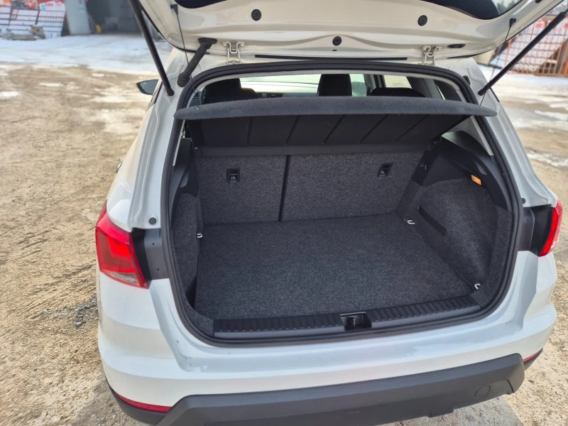 Seat Arona 1000TGI, снимка 15 - Автомобили и джипове - 53177968