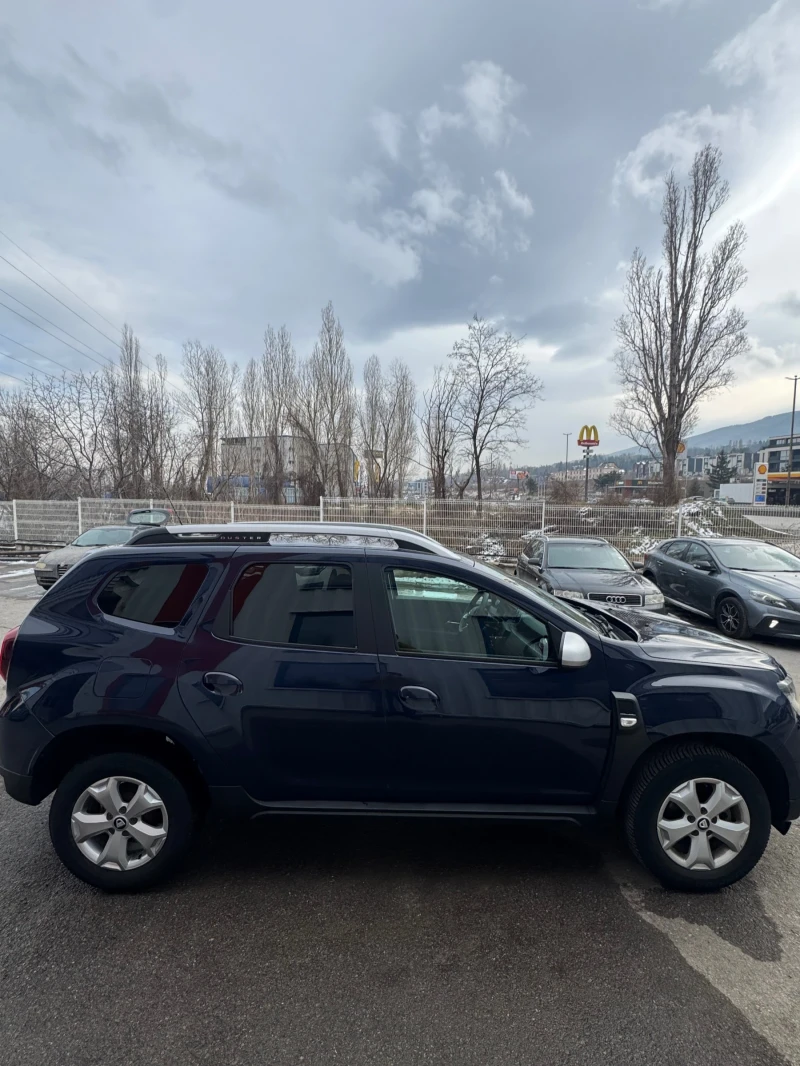 Dacia Duster 1.5 dci, снимка 8 - Автомобили и джипове - 53364308