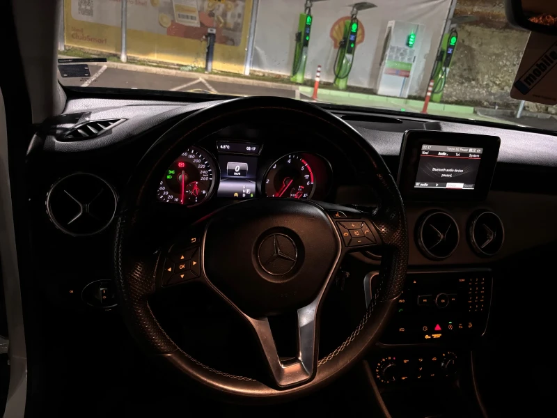 Mercedes-Benz GLA 220, снимка 9 - Автомобили и джипове - 53529192