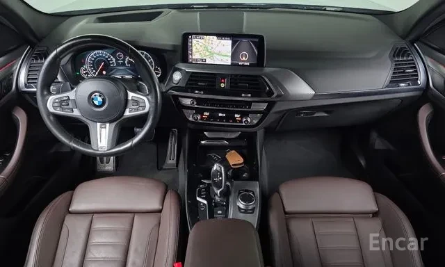 BMW X3 20D * M ПАКЕТ * HUD * ПАНО * ЩОРИ * 4 ПОДГРЕВА * , снимка 9 - Автомобили и джипове - 56127718
