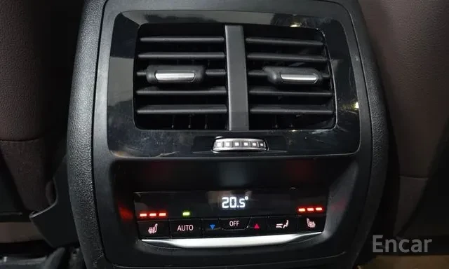 BMW X3 20D * M ПАКЕТ * HUD * ПАНО * ЩОРИ * 4 ПОДГРЕВА * , снимка 13 - Автомобили и джипове - 56127718